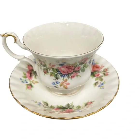 Royal Albert "Moss Rose" Bone China Tea Cup and Saucer Set - Picture 3 of 7